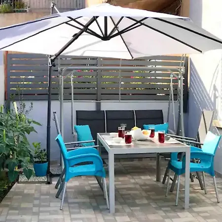 Novoureden Komforni Stan Od 90 M2 S Dvoristem Sibenik