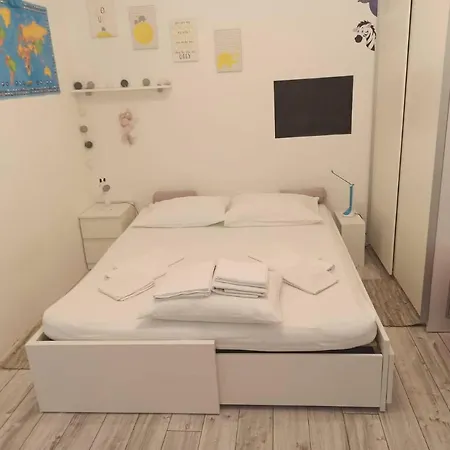 Apartment Novoureden Komforni Stan Od 90 M2 S Dvoristem Sibenik