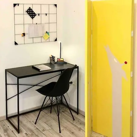 Novoureden Komforni Stan Od 90 M2 S Dvoristem